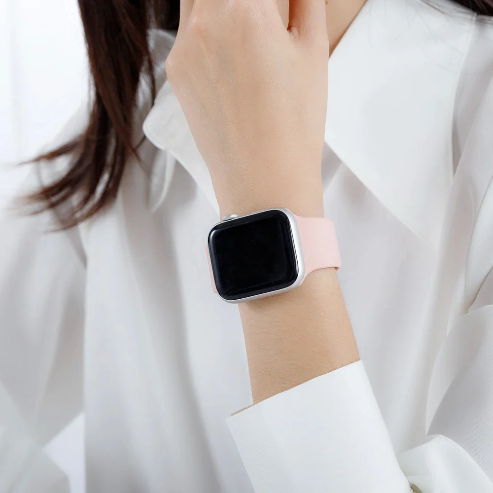 Silver apple watch online with pink sand band