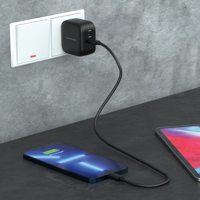 Powerology Dual Port World Travel Kit Charging Adapter 65W - Black - Image 3